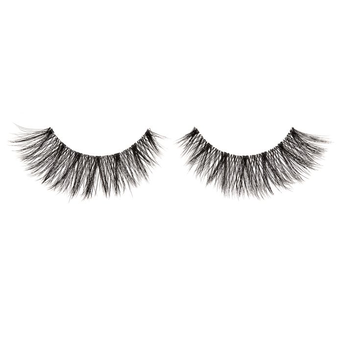 A Russian inspired pair 8D Lash features a maximum volume, long length, and crisscrossed layers of finely tapered fibers